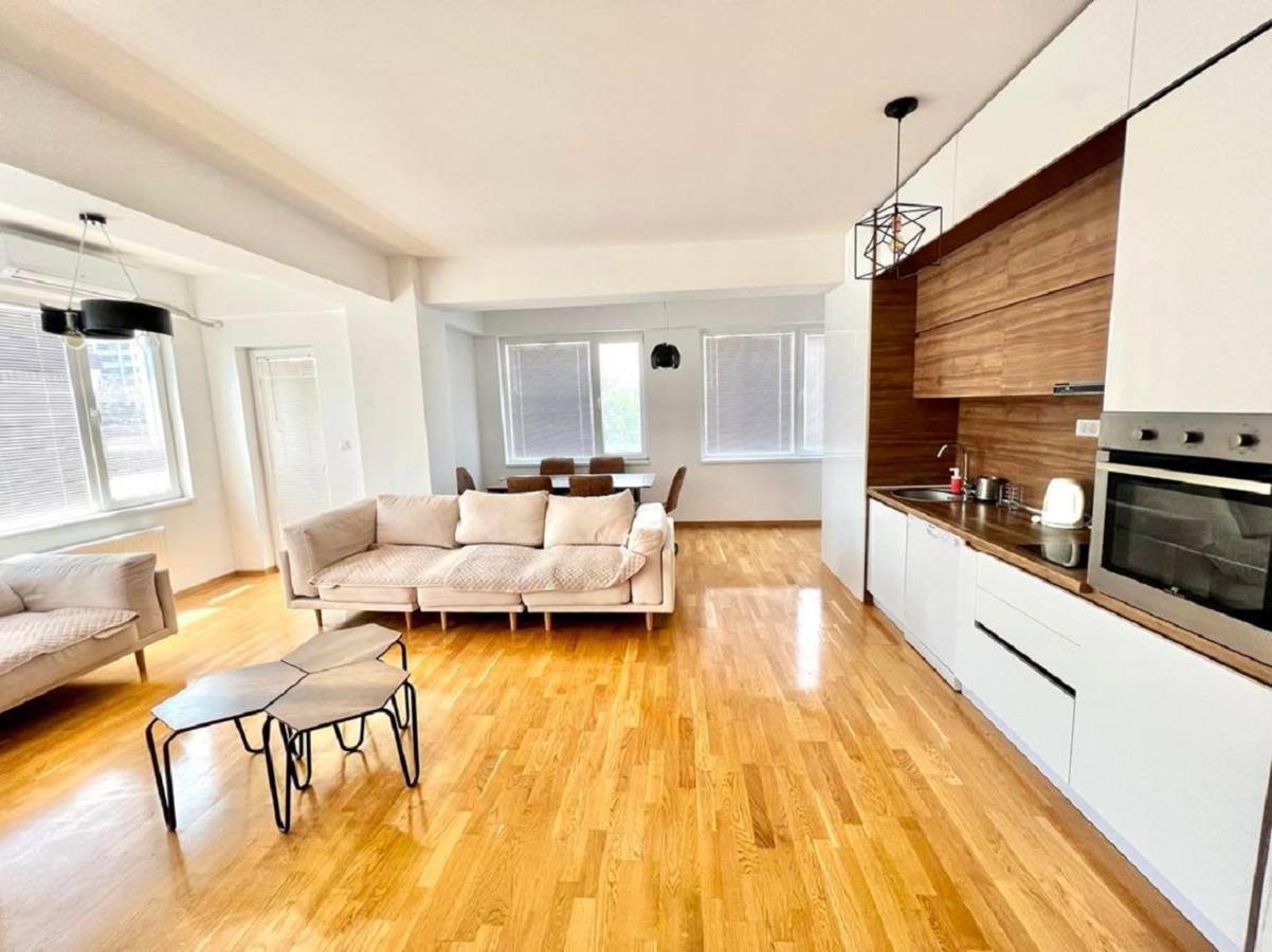 High-End Spacious Apartment Next To City Mall Skopje Exterior foto