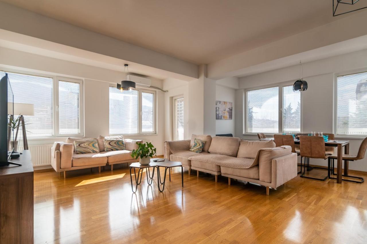 High-End Spacious Apartment Next To City Mall Skopje Exterior foto