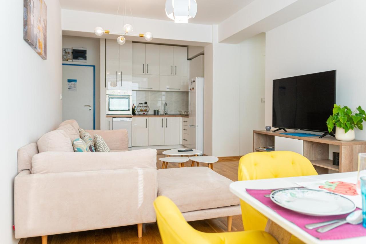 High-End Spacious Apartment Next To City Mall Skopje Exterior foto