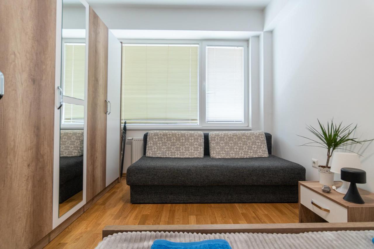 High-End Spacious Apartment Next To City Mall Skopje Exterior foto