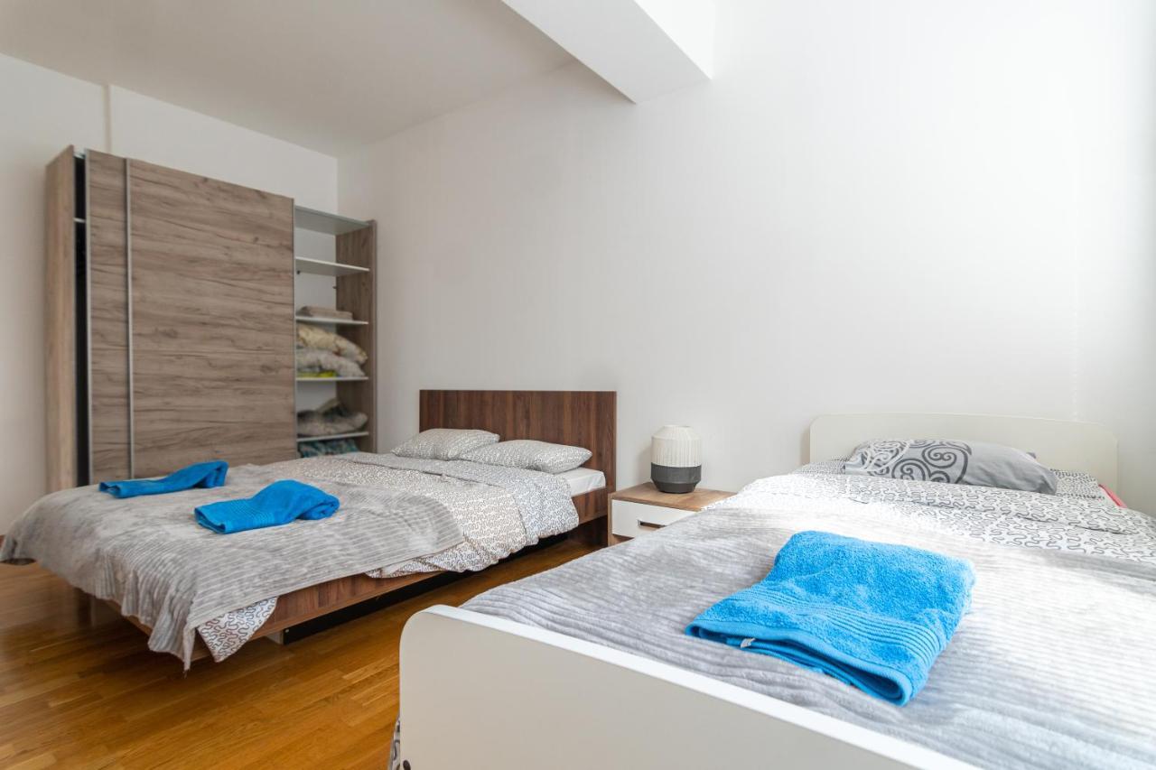 High-End Spacious Apartment Next To City Mall Skopje Exterior foto