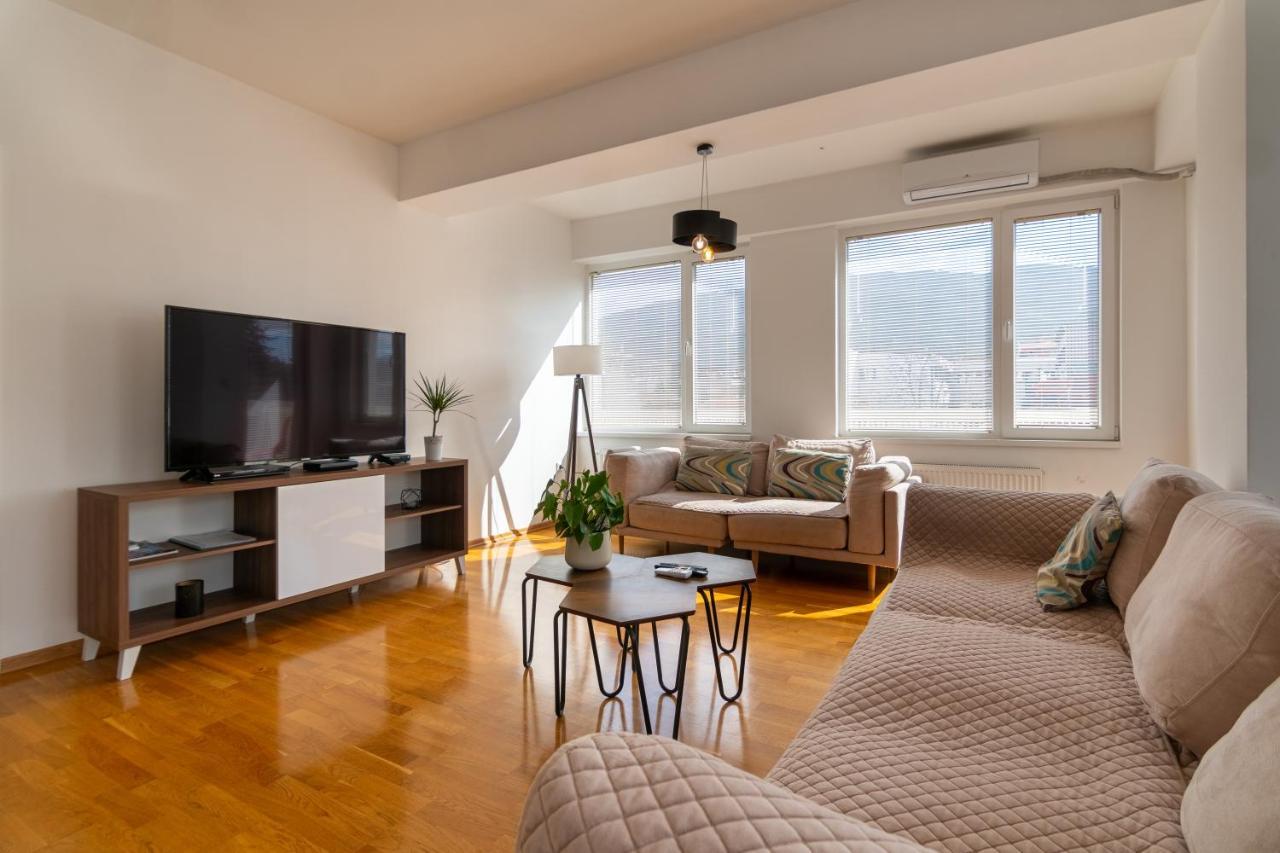 High-End Spacious Apartment Next To City Mall Skopje Exterior foto