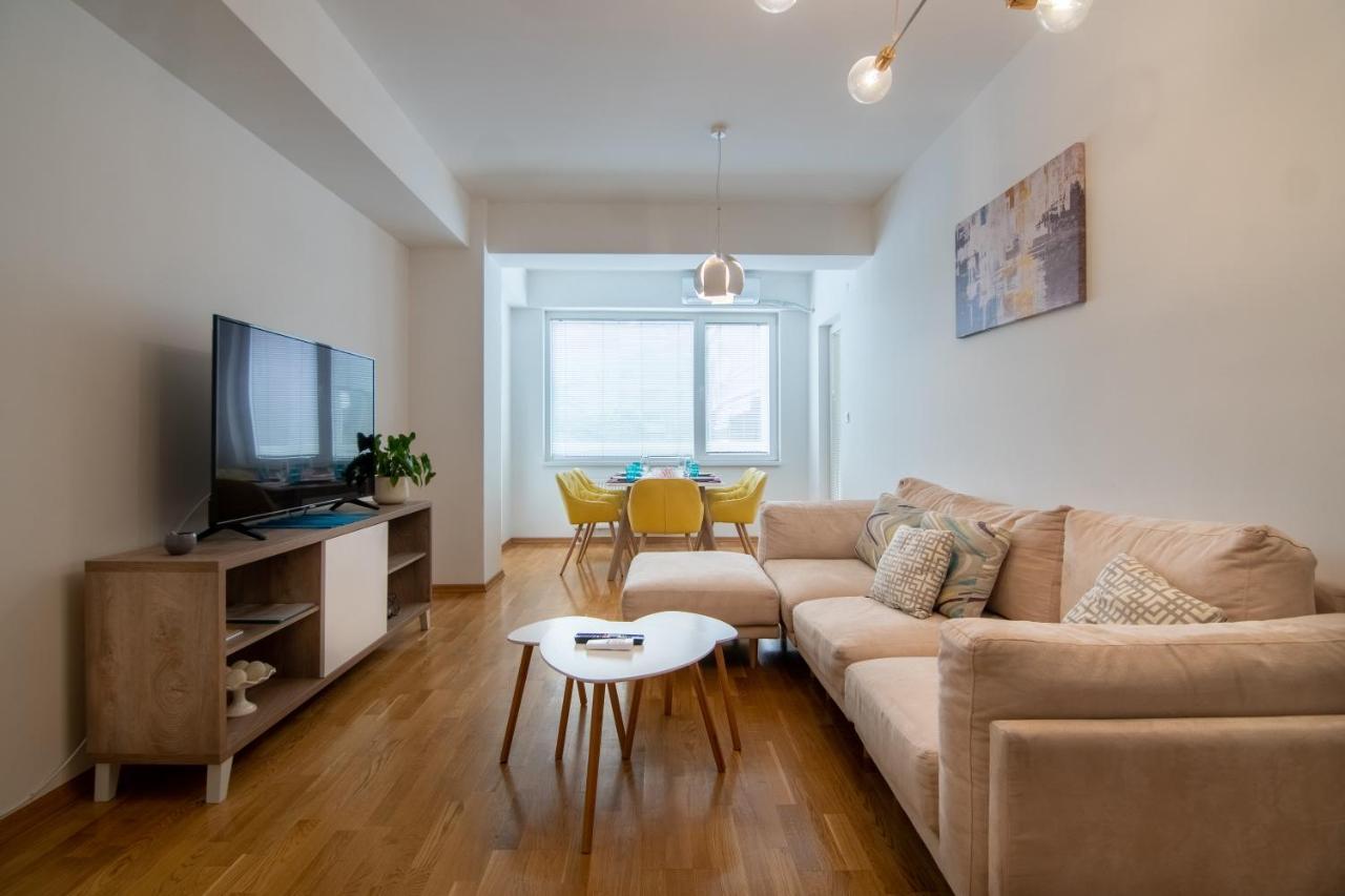 High-End Spacious Apartment Next To City Mall Skopje Exterior foto